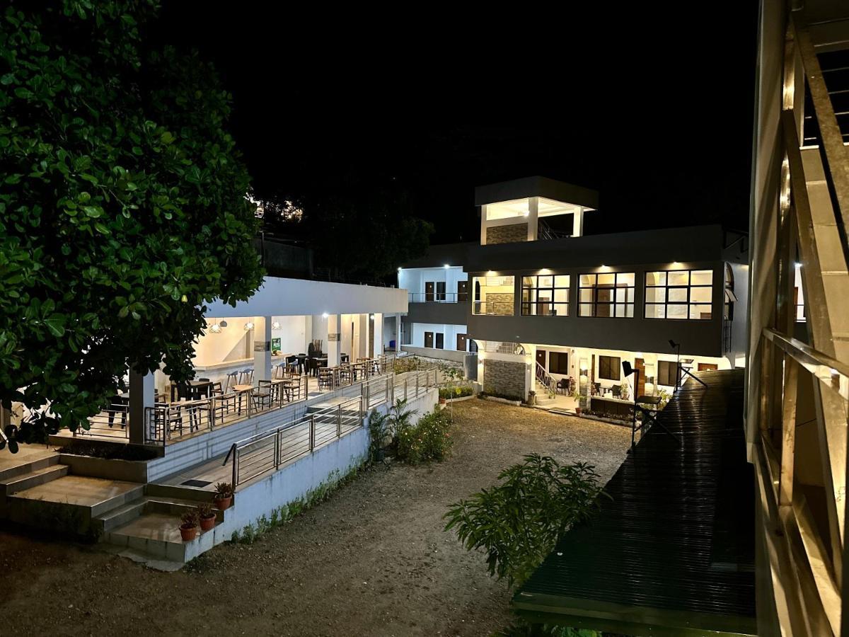 Harbour Bliss Hotel Coron Exterior foto
