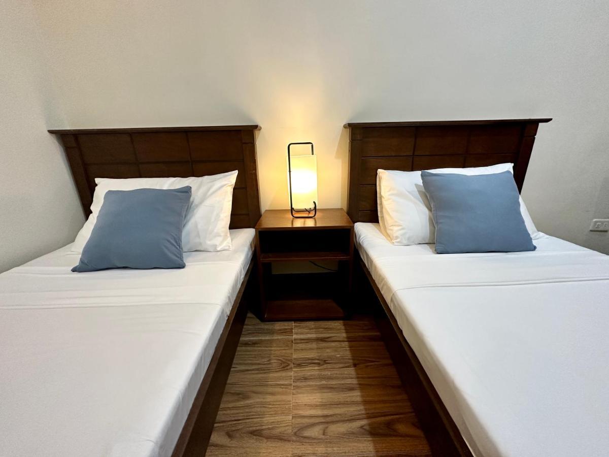 Harbour Bliss Hotel Coron Exterior foto